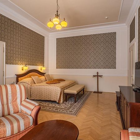 Hotel Radium Palace Jachymov Exterior photo