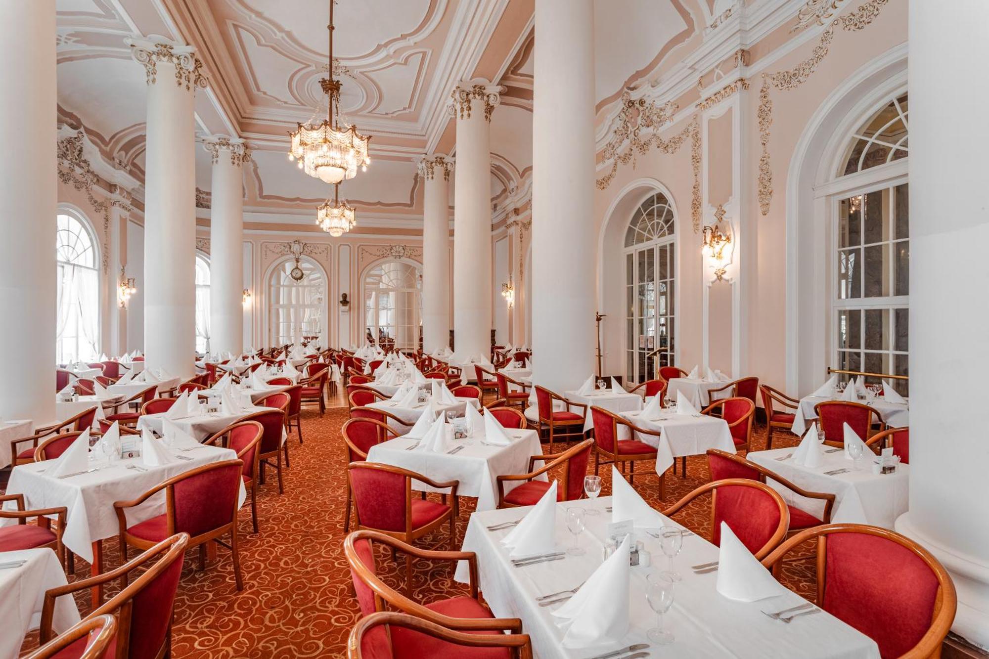 Hotel Radium Palace Jachymov Exterior photo