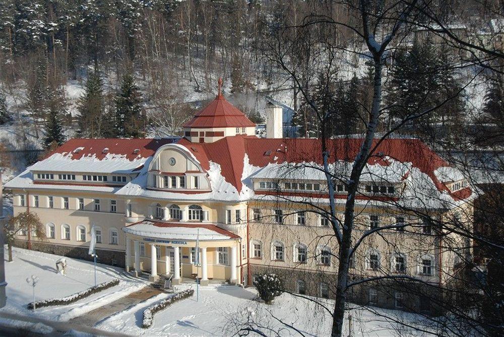 Hotel Radium Palace Jachymov Exterior photo